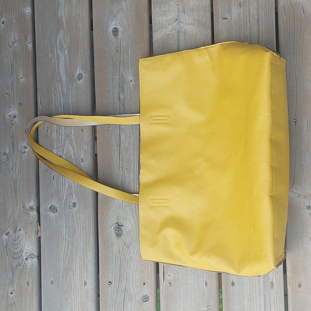 Vegan leather tote - Picture 5 of 8